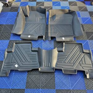 Toyota Prado (custom fits floor mats )