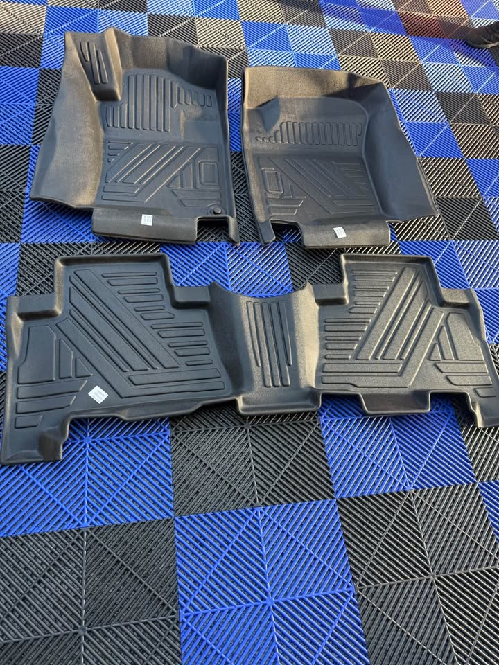 Toyota Prado (custom fits floor mats ) - 2