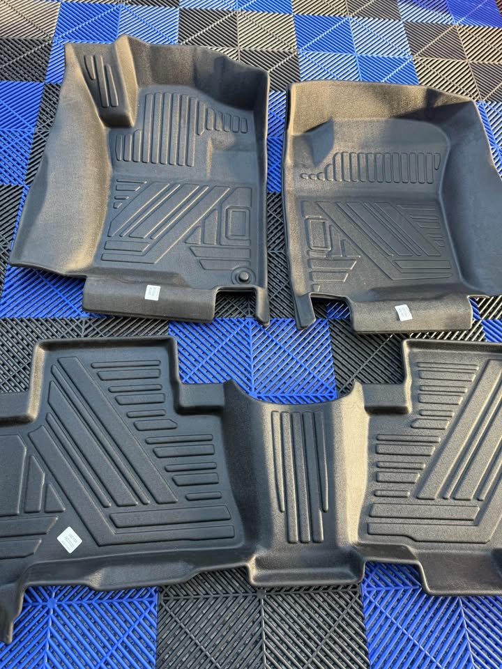 Toyota Prado (custom fits floor mats ) - 3